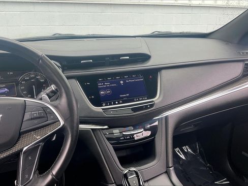 Used 2022 Cadillac XT5 Sportv w/ LPO, ONYX Package AWD/4WD image 7