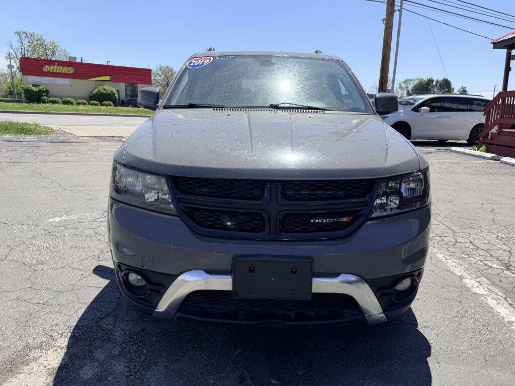 Used 2019 Dodge Journey Crossroad FWD image 2