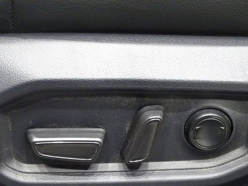 Used 2025 Toyota Tundra Limited image 18