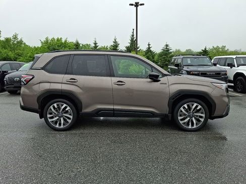 Used 2025 Subaru Forester Touring AWD/4WD image 7