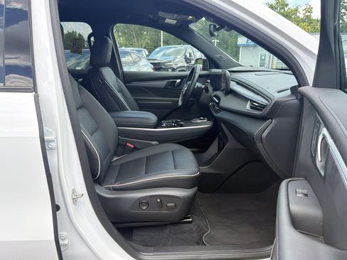 Used 2026 Buick Enclave Sport Touring FWD image 30