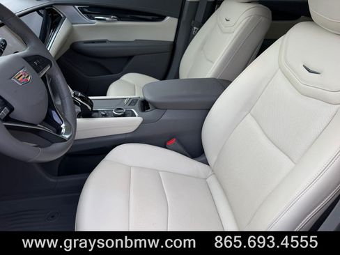 Used 2024 Cadillac XT6 Premium Luxury w/ Technology Package FWD image 10