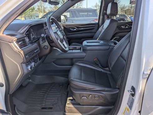 Used 2021 GMC Yukon Denali w/ Denali Premium Package image 13