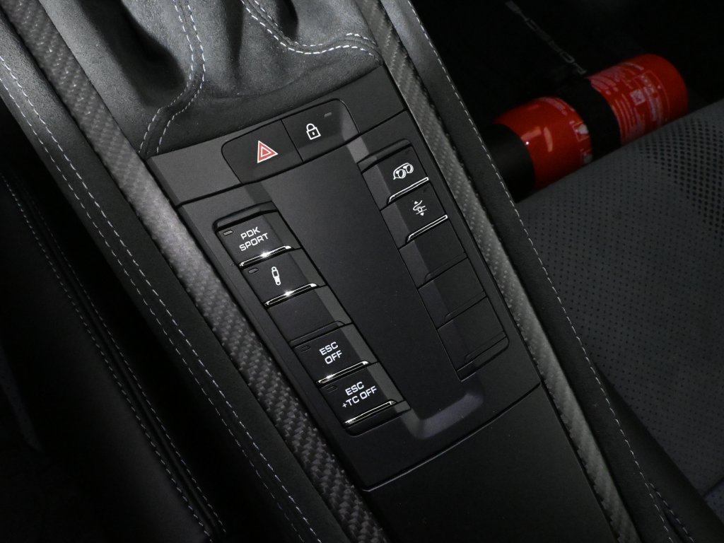 Used 2025 Porsche 718 Cayman GT4 RS RWD image 24