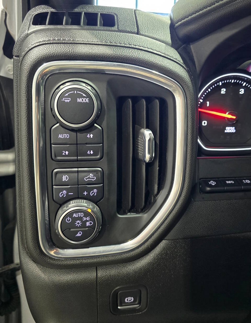 Used 2022 Chevrolet Silverado 2500 High Country AWD/4WD image 22