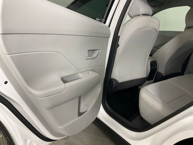 Used 2025 Hyundai Kona SEL FWD image 15