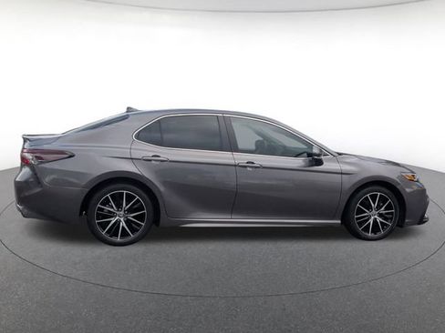 Used 2023 Toyota Camry SE FWD image 7