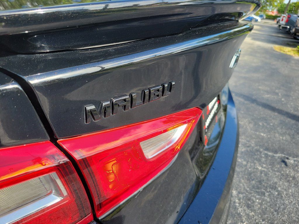 Used 2022 Chevrolet Malibu RS FWD image 9