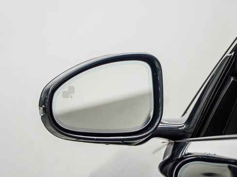 Used 2019 Jaguar F-TYPE P300 image 16