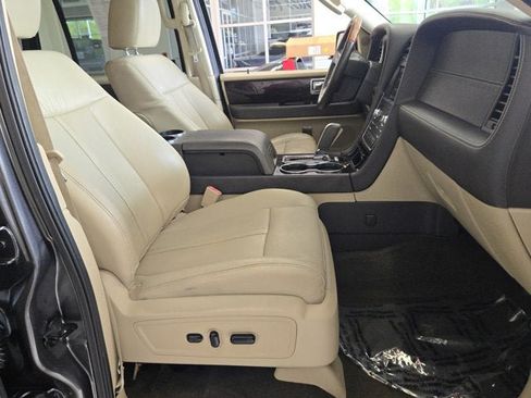 Used 2015 Lincoln Navigator L 4WD w/ Equipment Group 101A Reserve image 3