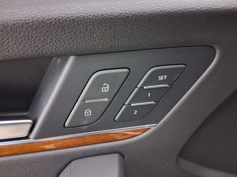 Used 2023 Audi Q5 Premium Plus w/ Premium Plus Package image 12
