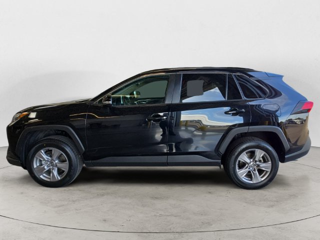 Used 2025 Toyota RAV4 XLE AWD/4WD image 8