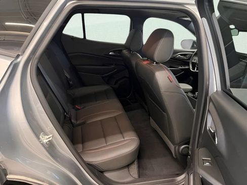 Certified 2024 Chevrolet Trax RS w/ Sunroof Package FWD image 7
