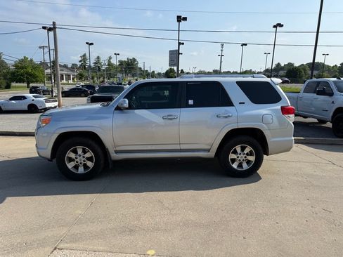 Used 2013 Toyota 4Runner SR5 w/ Premium Pkg AWD/4WD image 9