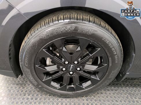 Used 2023 Kia Carnival SX Prestige FWD image 7