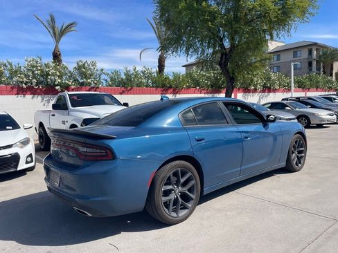 Used 2020 Dodge Charger SXT w/ Plus Group image 3