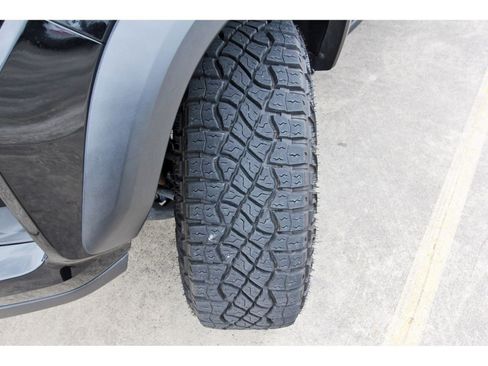 Used 2025 Chevrolet Colorado ZR2 w/ Technology Package image 29