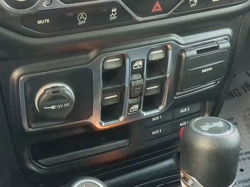 Used 2021 Jeep Wrangler Unlimited Sport image 27