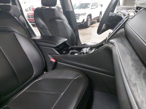 Used 2023 Jeep Grand Cherokee L Limited w/ Black Appearance Package AWD/4WD image 10