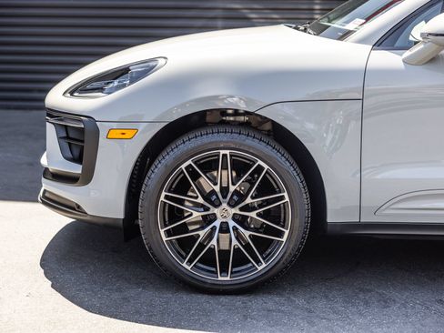 Certified 2026 Porsche Macan S AWD/4WD image 17