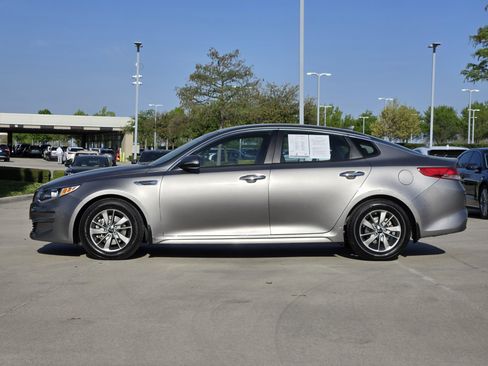 Used 2017 Kia Optima LX w/ Technology Package image 3