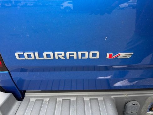 Used 2018 Chevrolet Colorado Z71 AWD/4WD image 11
