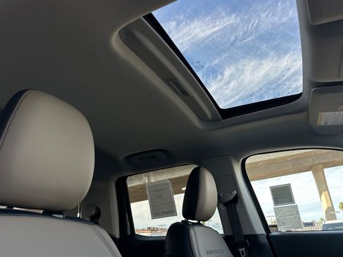 New 2026 Ford Maverick Lariat image 15