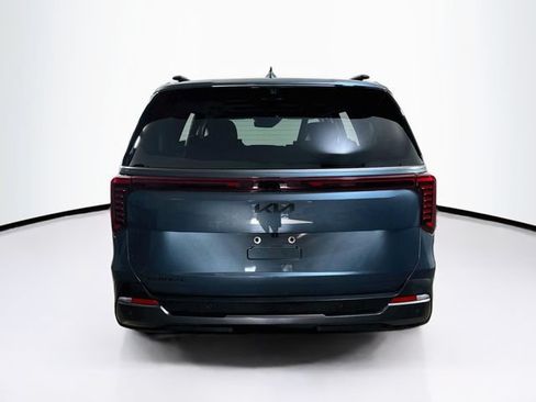 Used 2025 Kia Carnival SX Prestige FWD image 8