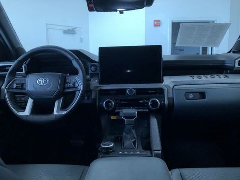 Certified 2025 Toyota Tacoma Trailhunter image 11