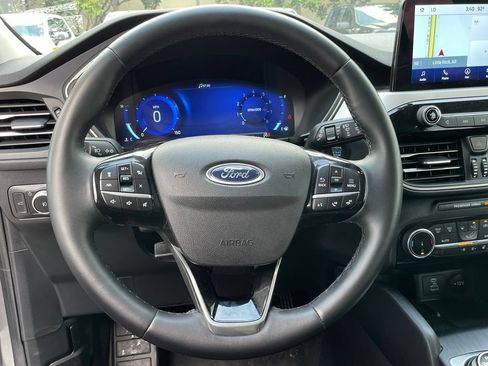 Used 2022 Ford Escape SEL w/ Technology Package FWD image 15