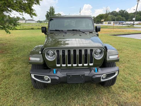 Used 2023 Jeep Wrangler Unlimited Sahara w/ Cold Weather Group AWD/4WD image 2