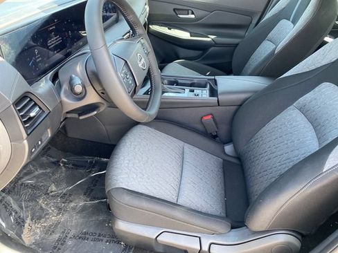 New 2026 Nissan Sentra SV w/ SV Convenience Package FWD image 10
