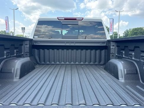 Used 2024 GMC Sierra 1500 SLT w/ SLT Convenience Package AWD/4WD image 12