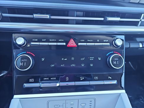 Used 2025 Hyundai Santa Fe SEL image 22