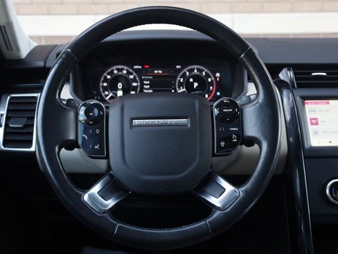 Used 2019 Land Rover Discovery SE AWD/4WD image 38