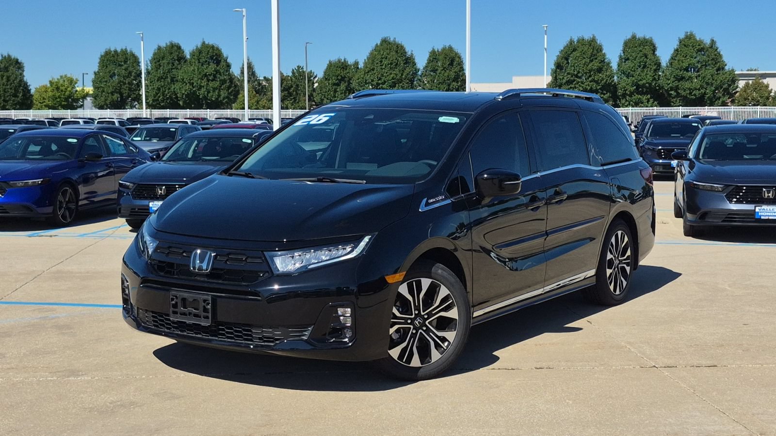 New 2026 Honda Odyssey Elite image 2
