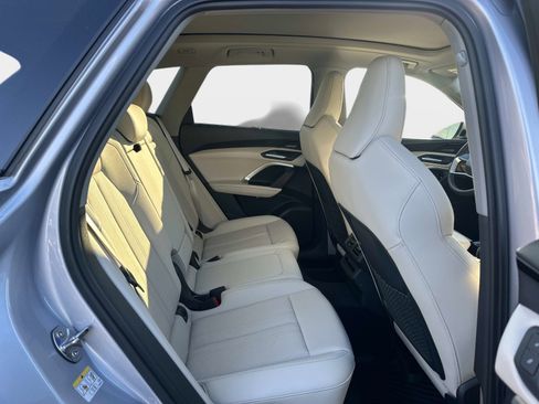 Used 2025 Audi Q5 Premium Plus image 8