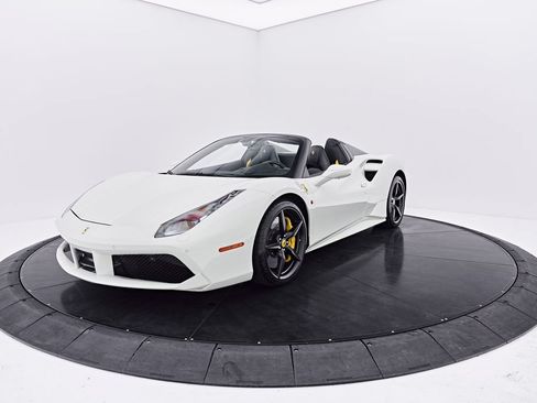 Used 2019 Ferrari 488 Spider RWD image 21