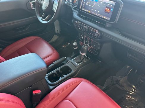 Used 2024 Jeep Wrangler Unlimited Rubicon 392 image 19