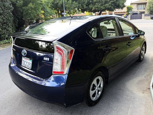 Used 2012 Toyota Prius Two FWD image 6