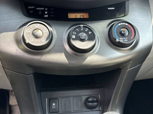 Used 2012 Toyota RAV4 4WD w/ Upgrade Value Pkg image 20