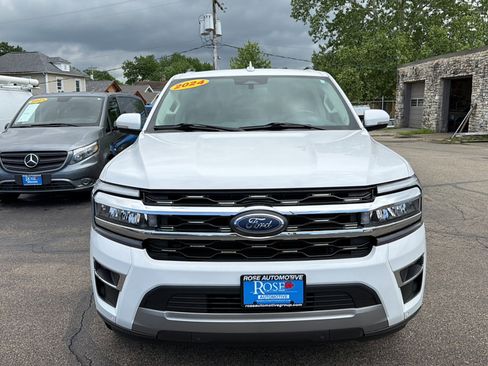 Used 2024 Ford Expedition Max Limited AWD/4WD image 2