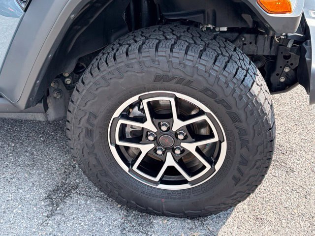 Used 2026 Jeep Gladiator Rubicon AWD/4WD image 11
