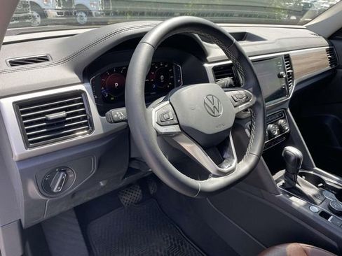 Used 2023 Volkswagen Atlas SEL AWD/4WD image 17