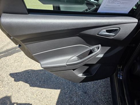 Used 2013 Ford Focus SE FWD image 14
