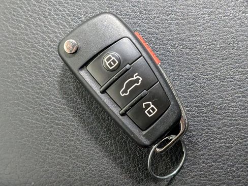 Used 2018 Audi Q3 2.0T Premium Plus w/ Premium Plus Package image 37