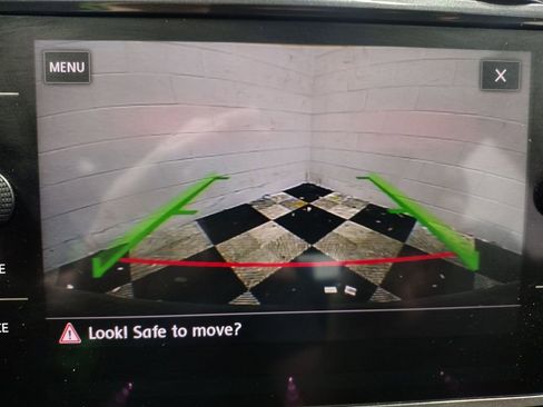 Used 2019 Volkswagen e-Golf SE w/ Driver Assistance Package image 11