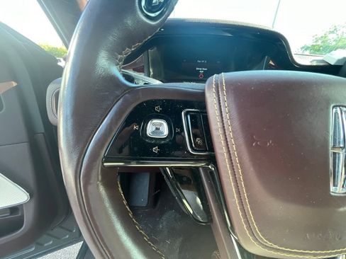 Used 2022 Lincoln Aviator Black Label Grand Touring AWD/4WD image 13