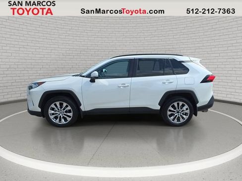 Used 2021 Toyota RAV4 XLE Premium FWD image 9