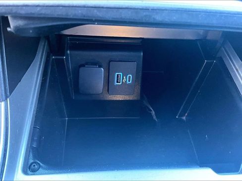 Used 2021 Ford Explorer Limited w/ Equipment Group 301A RWD image 15